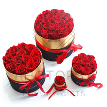 Load image into Gallery viewer, Luxury Rose Bouquet Box