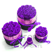 Load image into Gallery viewer, Luxury Rose Bouquet Box