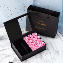 Görseli Galeri görüntüleyiciye yükleyin, 12 Roses in Luxury Jewellery Box